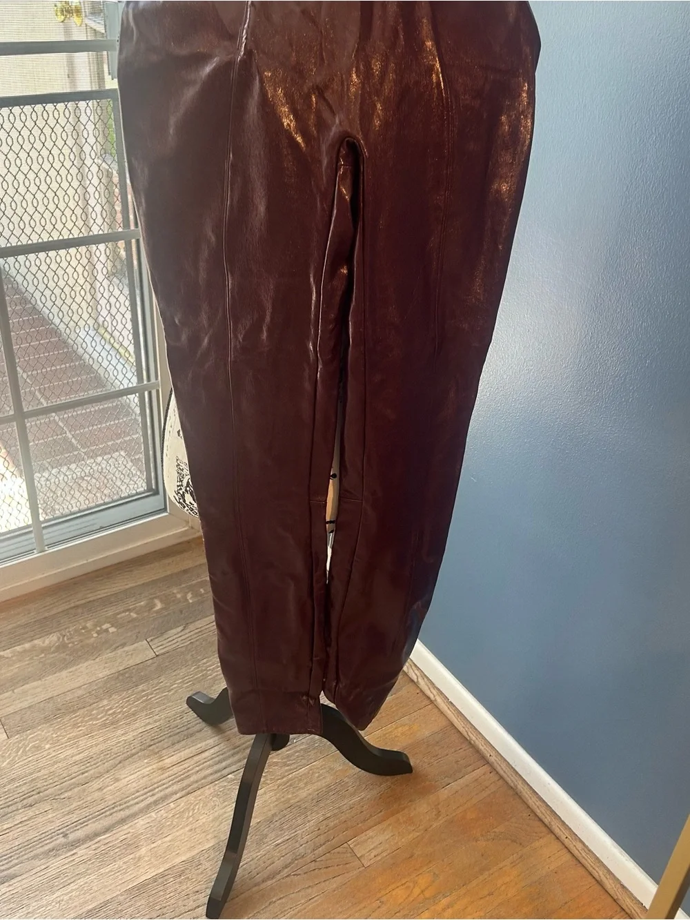 SPANX Faux Patent Leather Leggings Ruby - Picture 10 of 14
